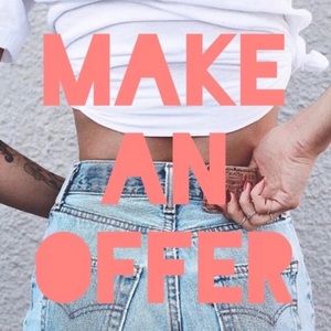 COME CHECK OUT MY CLOSET! TAKING OBOs ON ALL ITEMS